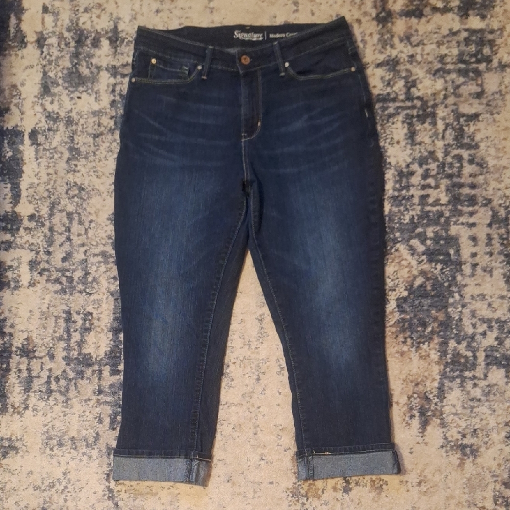 Levi's Women's Cropped Dark Blue Jeans